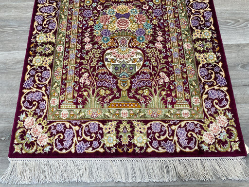 Hand Knotted Persian Design Pure Silk Rug Size: 97 x 62cm - Rugs Direct