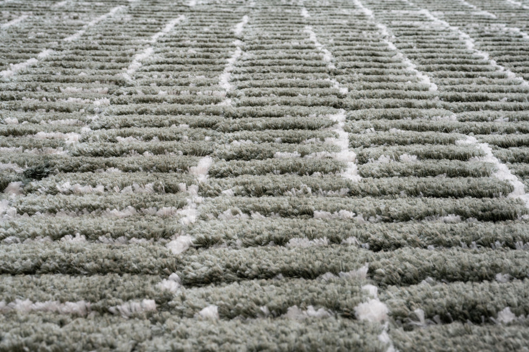 Luxurious Textured Modern Sage Green Masai Rug (14002-4363) - Rugs Direct