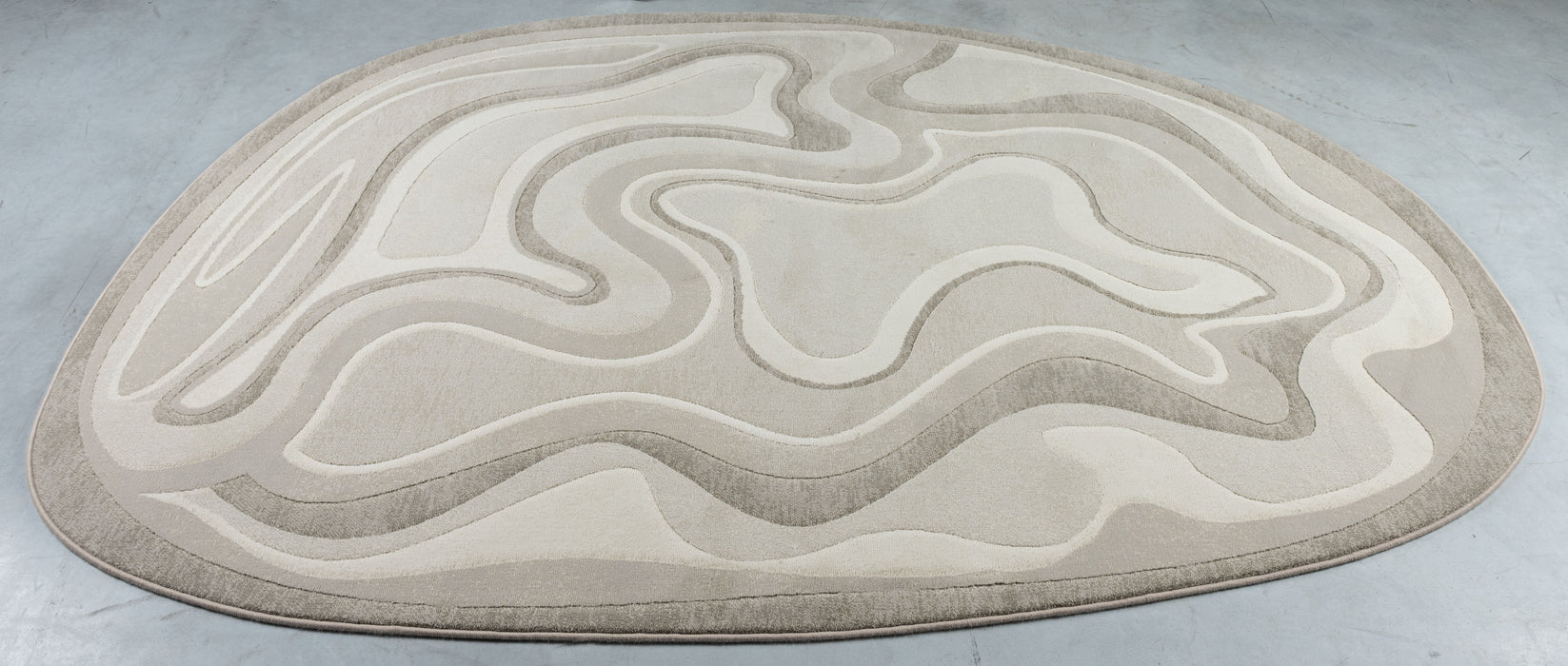 Modern Abstract Design Argentum Pebble Shape Rug Size: 160 x 230cm (63542-6575)