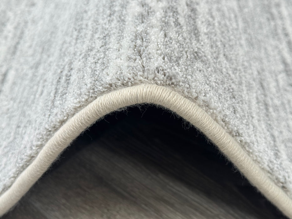 Abrash Design Off White and Light Grey Colour Runner (26004-6252) Size: 80 x 300cm