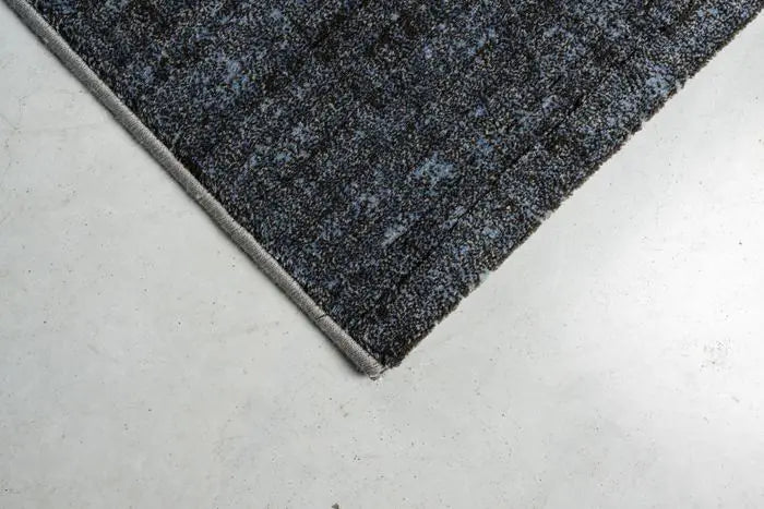 Minimalist Textured Tonal Navy Argentum Rug Size: 200 x 290cm (63078-3656) - Rugs Direct