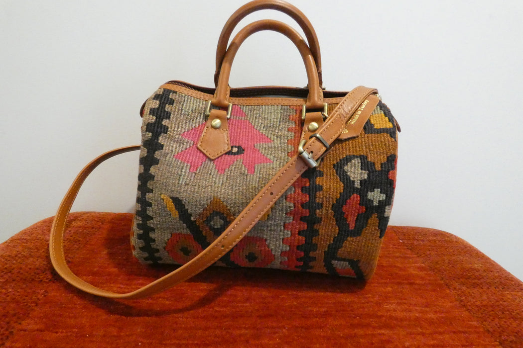 One-of-a-Kind Anatolian Kilim & Leather Shoulder Bag "Ayda"- Rugs Direct