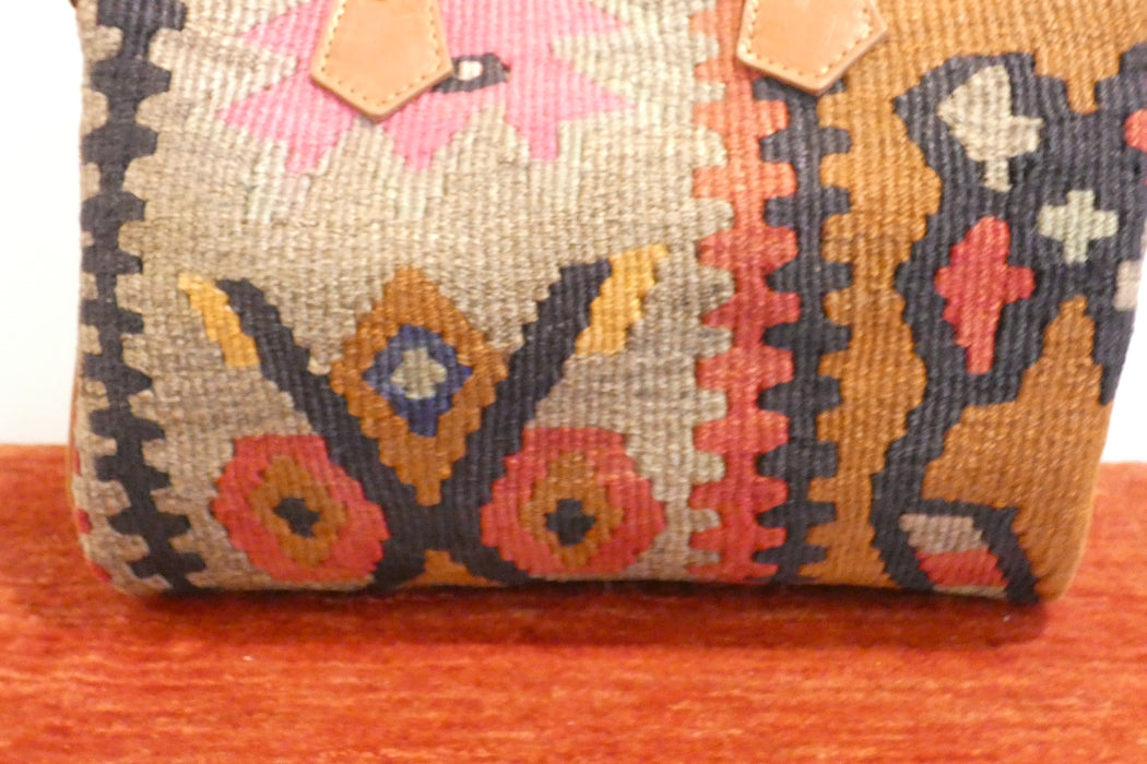 One-of-a-Kind Anatolian Kilim & Leather Shoulder Bag "Ayda"- Rugs Direct