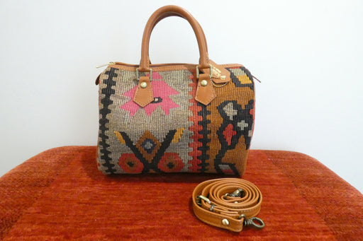 One-of-a-Kind Anatolian Kilim & Leather Shoulder Bag "Ayda"- Rugs Direct