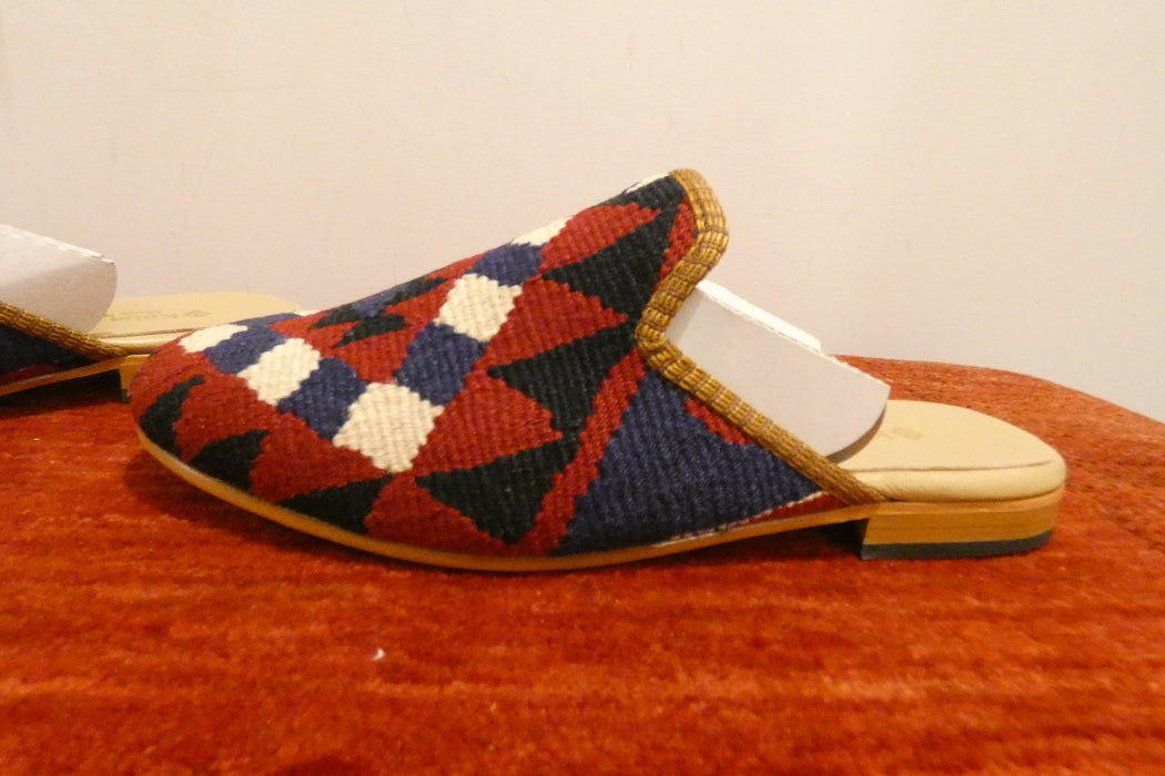 One-of-a-Kind Turkish Kilim Slip-On Shoes Size: 40  "Berfin"- Rugs Direct 