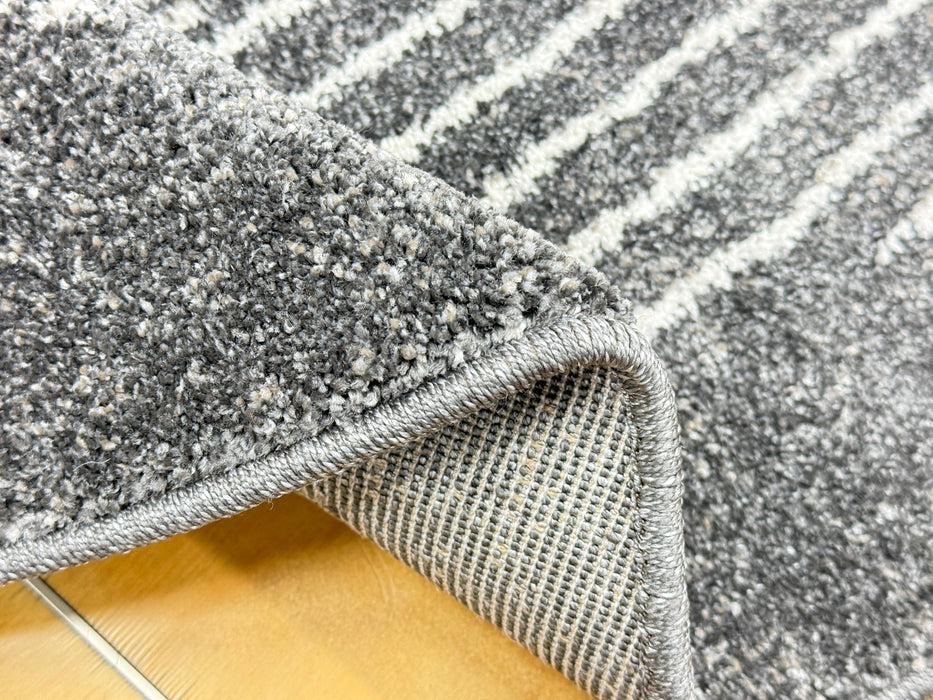 Abstract Design Madison Round Rug (34212-3161) Size: 200 x 200cm - Rugs Direct