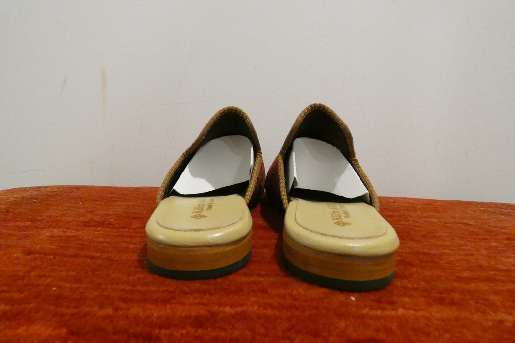 One-of-a-Kind Turkish Kilim Slip-On Shoes Size: 42 "Deljin"- Rugs Direct
