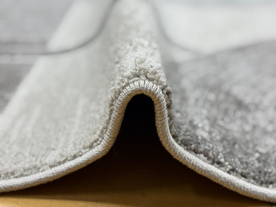 Abstract Geometric Pattern Valentino Oval  Rug (46002-6171) Size: 160 x 230cm - Rugs Direct