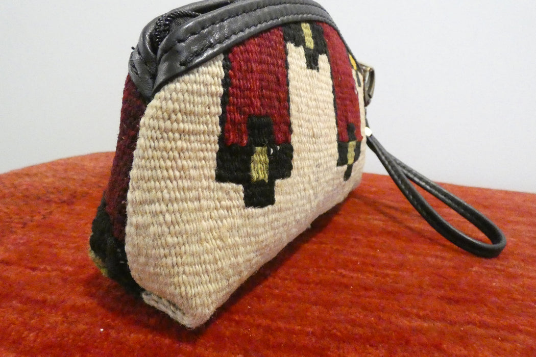 Handmade Turkish Kilim Clutch Bag "Efsane"- Rugs Direct 