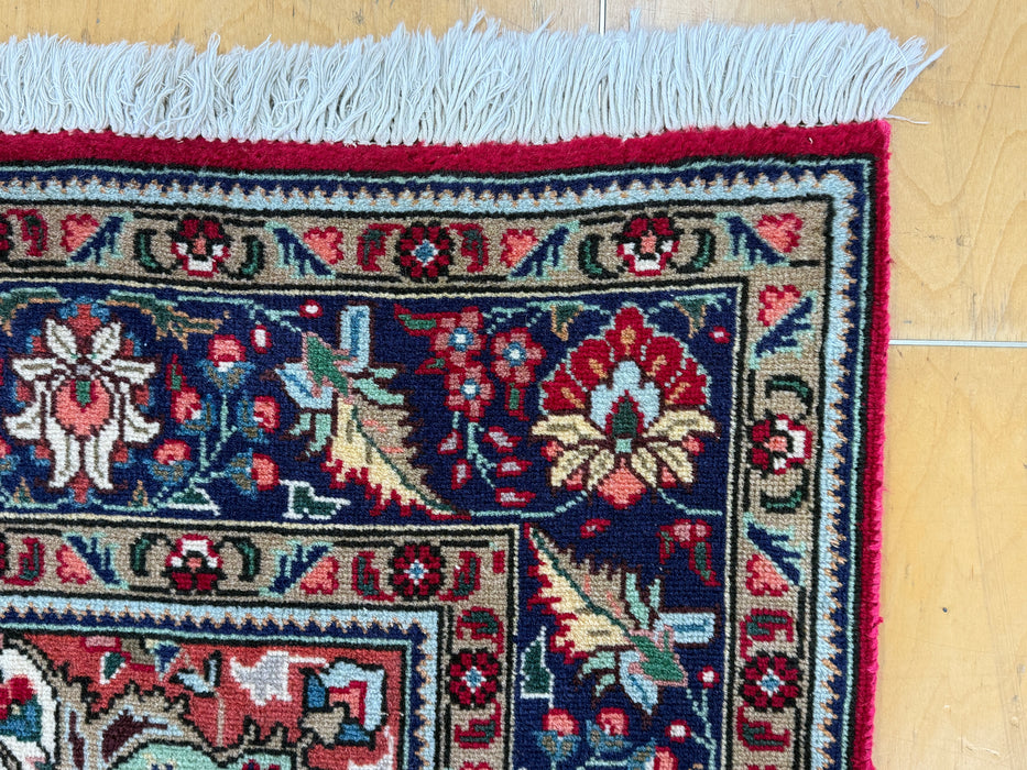 Authentic Hand-Knotted Tabriz Persian Rug Size: 206cm x 148 cm - Rugs Direct