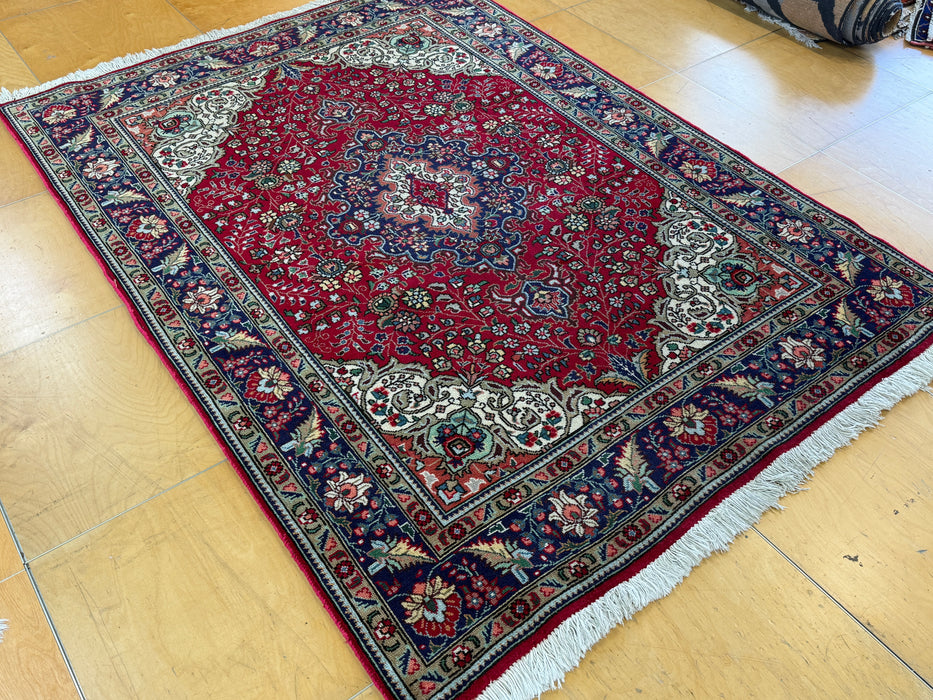 Authentic Hand-Knotted Tabriz Persian Rug Size: 206cm x 148 cm - Rugs Direct