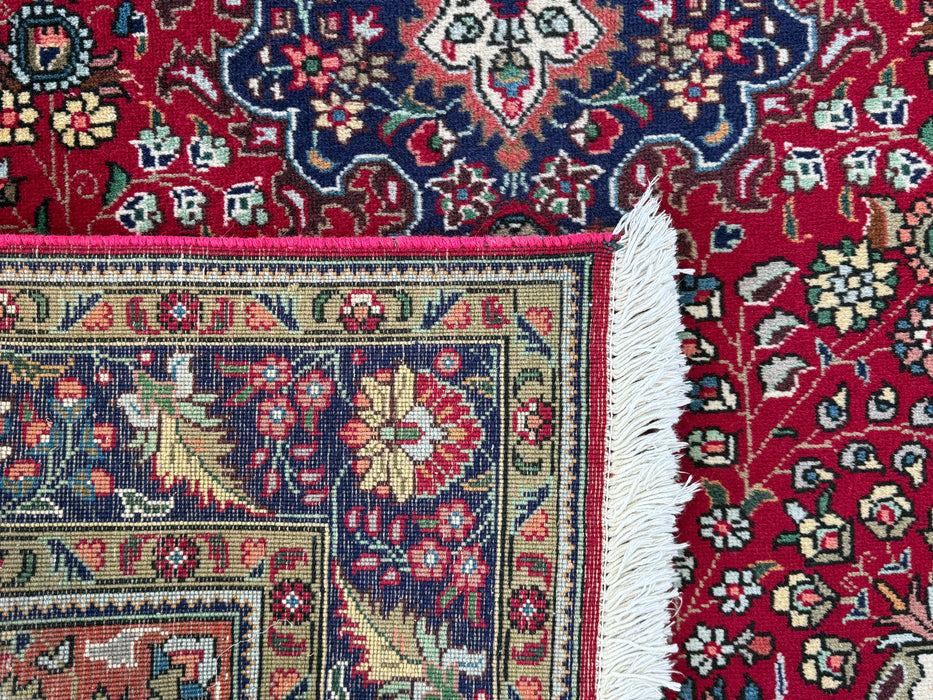 Authentic Hand-Knotted Tabriz Persian Rug Size: 206cm x 148 cm
