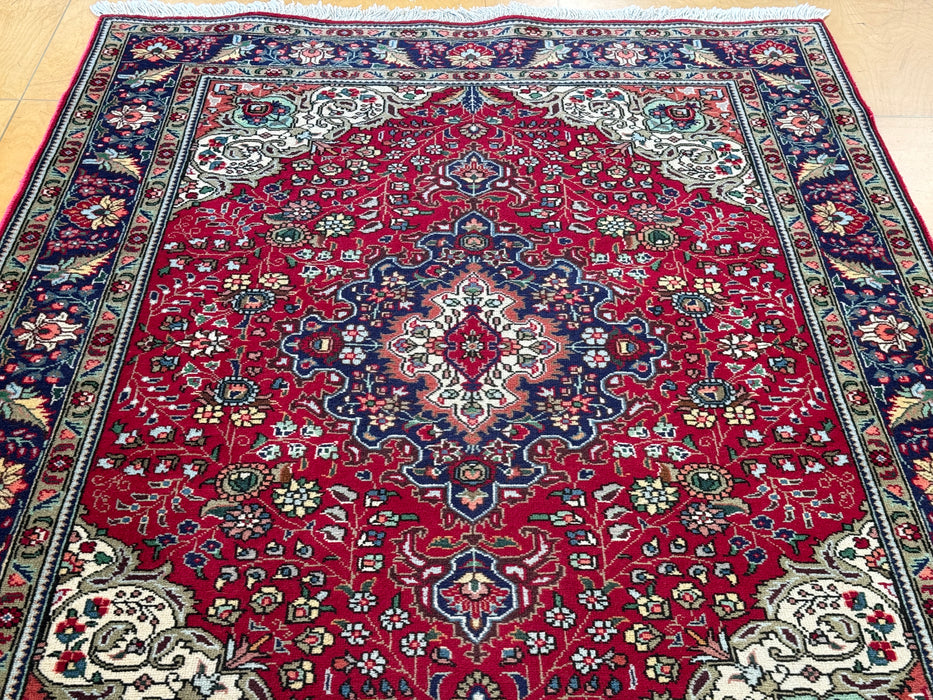 Authentic Hand-Knotted Tabriz Persian Rug Size: 206cm x 148 cm - Rugs Direct