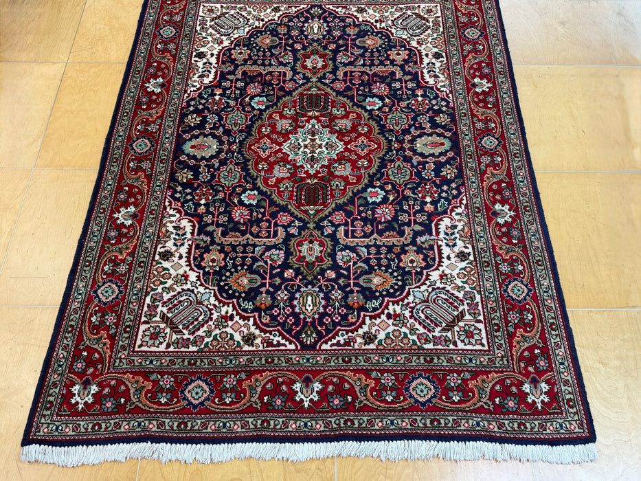 Hand-Knotted Authentic Persian Tabriz Rug Size: 197 x 147cm - Rugs Direct