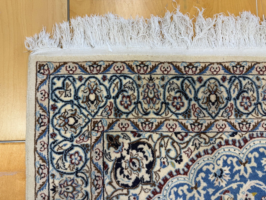 Persian Hand-Knotted Nain Rug Wool & Silk Size: 197 x 125 cm - Rugs Direct