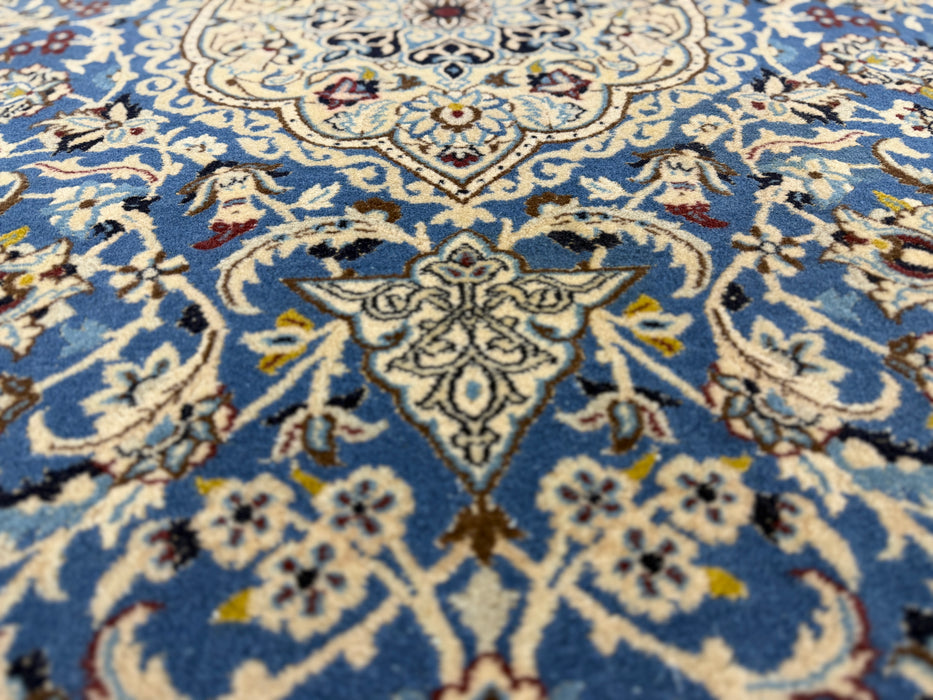 Persian Hand-Knotted Nain Rug Wool & Silk Size: 197 x 125 cm - Rugs Direct