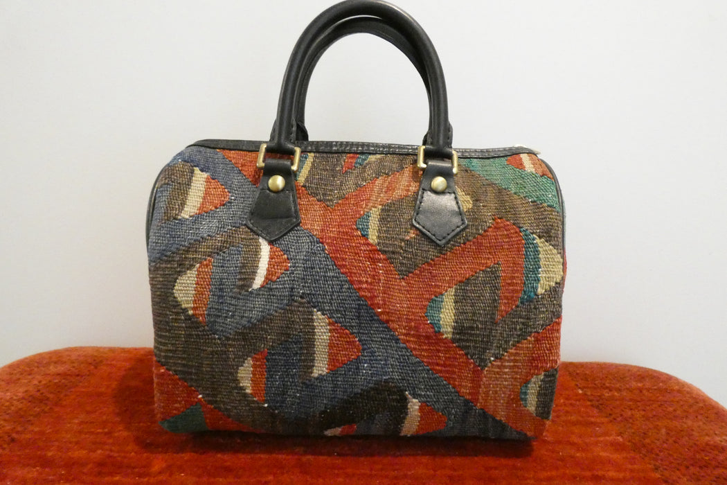 One-of-a-Kind Anatolian Kilim & Leather Shoulder Bag "Gizem"- Rugs Direct 