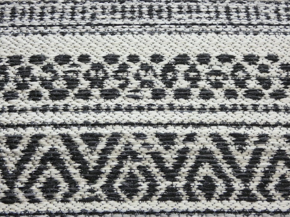 Brighton Indoor/Outdoor Aztec Design Flatweave Rug Size: 120x170cm- Rugs Direct