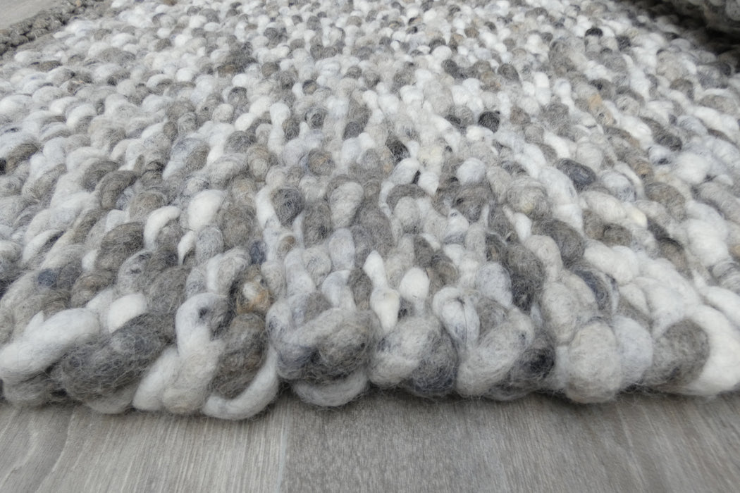 Luxurious Handcrafted City Canberra Rug (788) – Size: 90 x 180cm-Rugs Direct