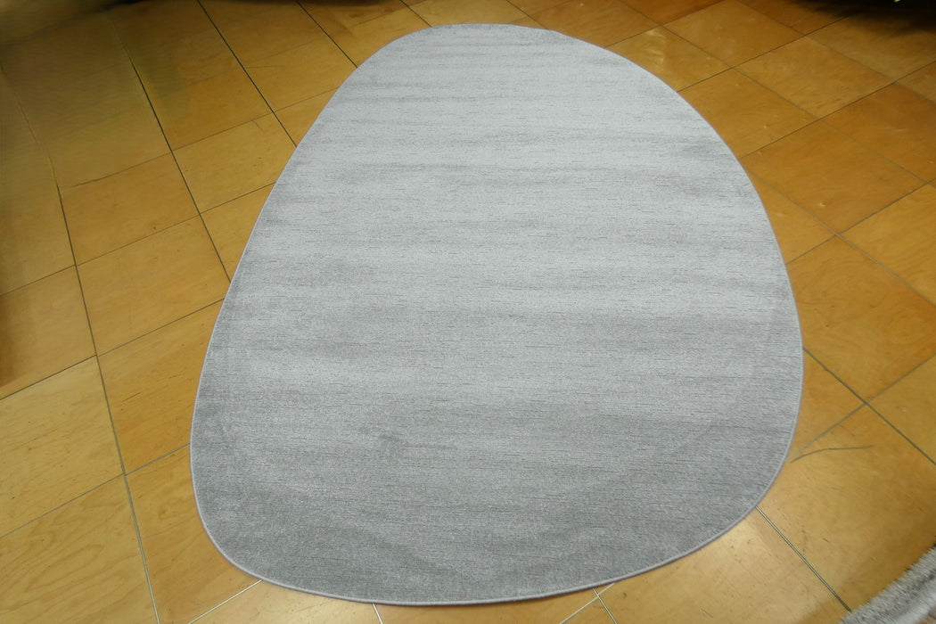 Luxurious Plain Textured Trentino Pebble Shape Rug (41005-2121) Size: 200 x 290cm - Rugs Direct