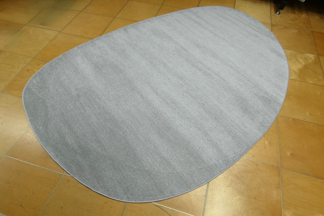Luxurious Plain Textured Trentino Pebble Shape Rug (41005-2121) Size: 200 x 290cm - Rugs Direct