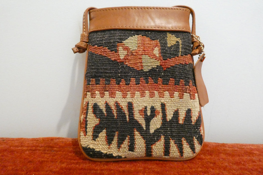 One-of-a-Kind Anatolian Kilim Mini Crossbody Bag "Ayaz"