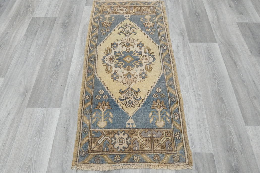 Vintage Hand Knotted Anatolian Turkish Rug Size: 126 x 60cm- Rugs direct 