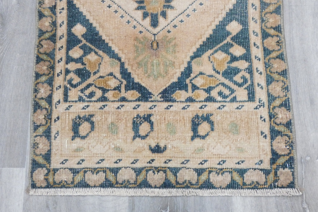 Vintage Hand Knotted Anatolian Turkish Rug Size: 91 x 53cm- RUGS DIRECT 