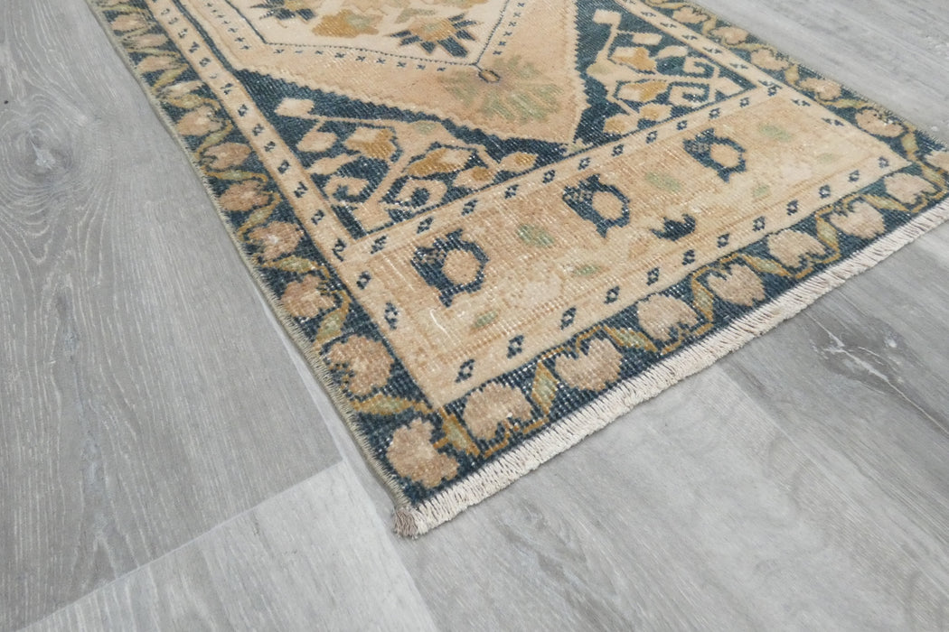 Vintage Hand Knotted Anatolian Turkish Rug Size: 91 x 53cm- RUGS DIRECT 