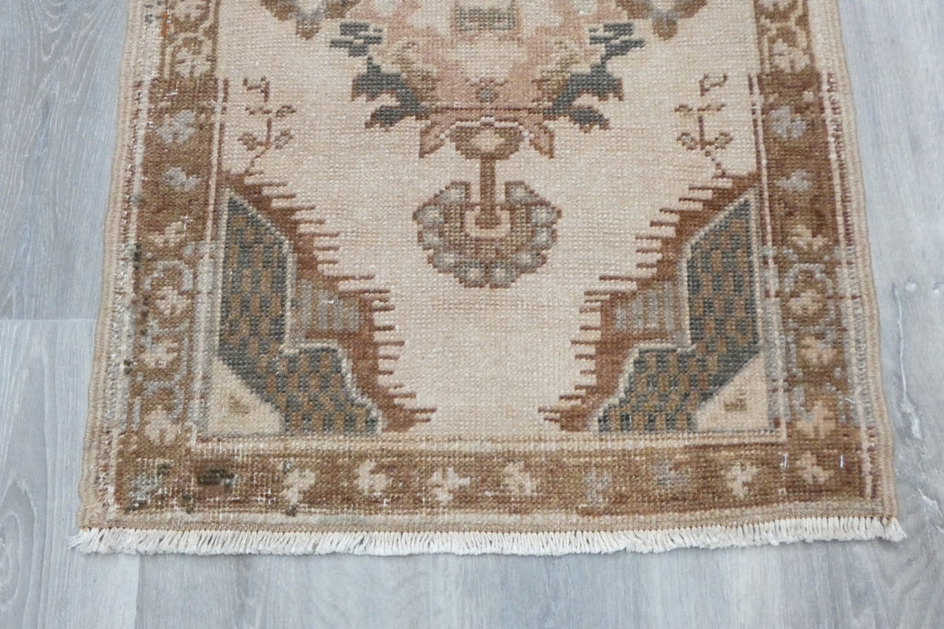 Vintage Hand Knotted Anatolian Turkish Rug Size: 93 x 56cm- RUGS DIRECT 