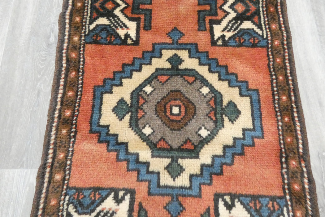 Vintage Hand Knotted Anatolian Turkish Rug Size: 92 x 58cm- Rugs Direct 