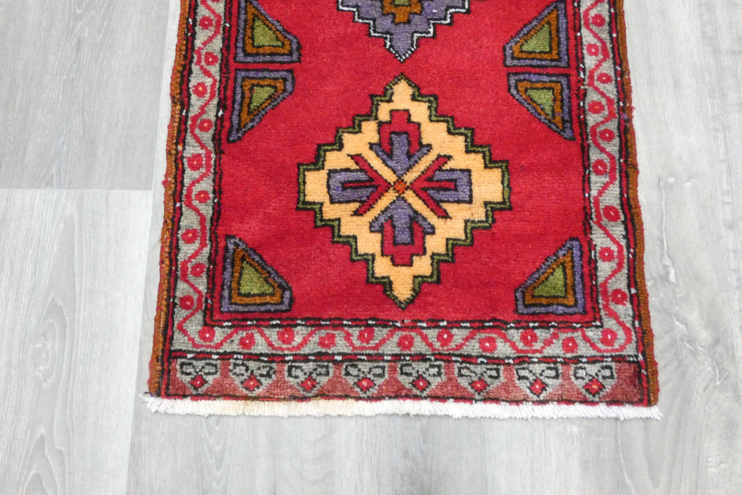 Vintage Hand Knotted Anatolian Turkish Rug Size: 97 x 50cm - Rugs Direct 