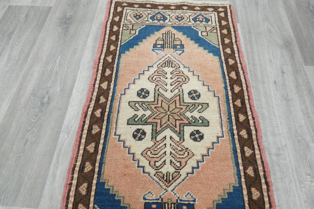 Vintage Hand Knotted Anatolian Turkish Rug Size: 100 x 55cm - Rugs Direct