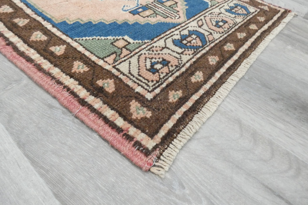Vintage Hand Knotted Anatolian Turkish Rug Size: 100 x 55cm - Rugs Direct