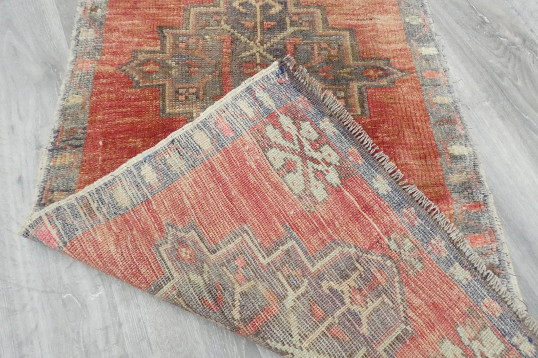 Vintage Hand Knotted Anatolian Turkish Rug Size: 106 x70cm- Rugs Direct 