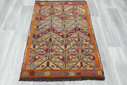 Turkish Kilim Rug 140 x 102cm | Handwoven Anatolian Geometric Design- Rugs Dirct 