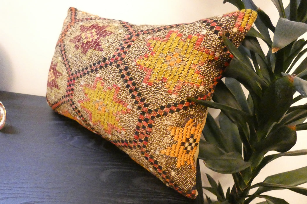 Handmade Anatolian Kilim Cushion Cover with Insert 40 x 60cm | Vintage Turkish Wool Lumbar Pillow | Organic Cotton Back | TK26-C812- Rugs Direct 