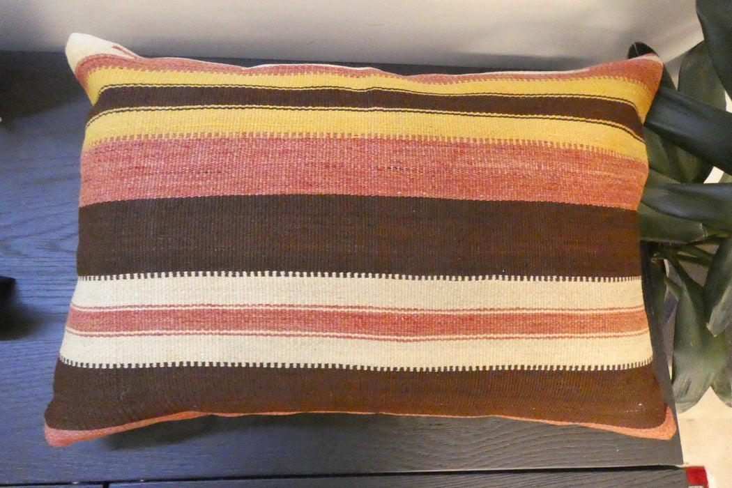 Handmade Anatolian Kilim Cushion Cover with Insert 40 x 60cm | Vintage Turkish Wool Lumbar Pillow | Organic Cotton Back | TK26-C611- Rugs Direct 