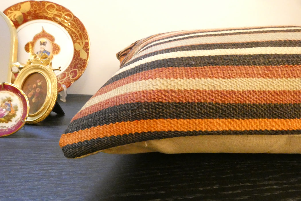 Handmade Anatolian Kilim Cushion Cover with Insert 40 x 60cm | Vintage Turkish Wool Lumbar Pillow | Organic Cotton Back | TK26-C613- Rugs Direct 