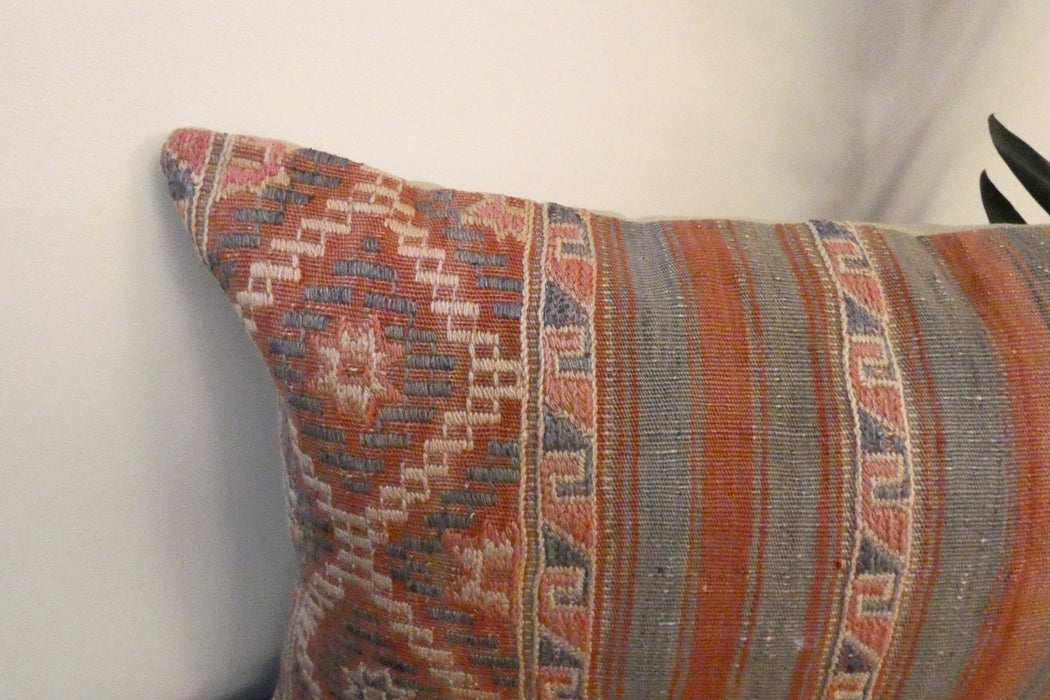 Handmade Anatolian Kilim Cushion Cover with Insert 40 x 60cm | Vintage Turkish Wool Lumbar Pillow | Organic Cotton Back | TK26-C663