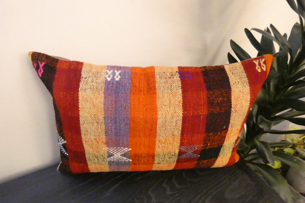 Handmade Anatolian Kilim Cushion Cover with Insert 40 x 60cm | Vintage Turkish Wool Lumbar Pillow | Organic Cotton Back | TK26-C600- Rugs Direct 