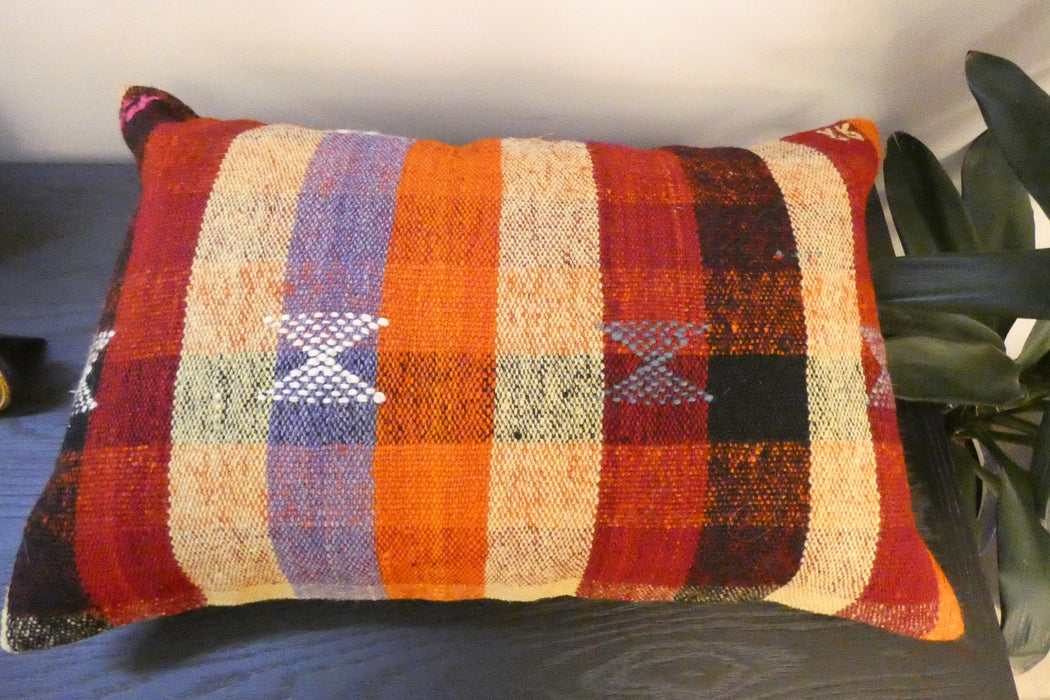 Handmade Anatolian Kilim Cushion Cover with Insert 40 x 60cm | Vintage Turkish Wool Lumbar Pillow | Organic Cotton Back | TK26-C600- Rugs Direct 