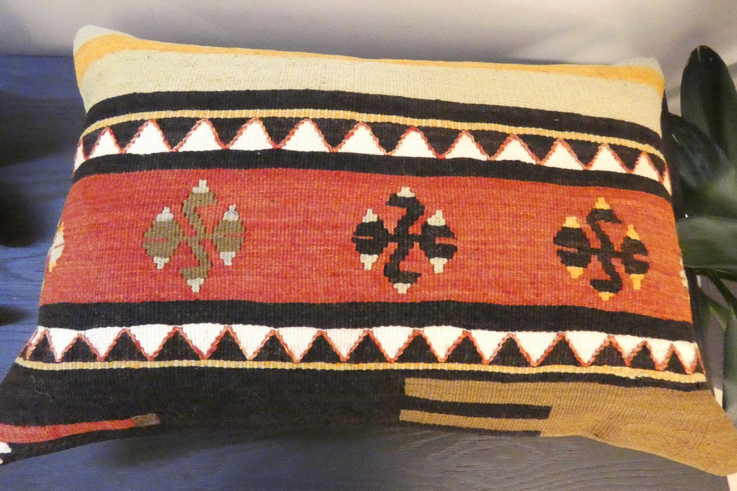Handmade Anatolian Kilim Cushion Cover with Insert 40 x 60cm | Vintage Turkish Wool Lumbar Pillow | Organic Cotton Back - Rugs Direct New Zealand 