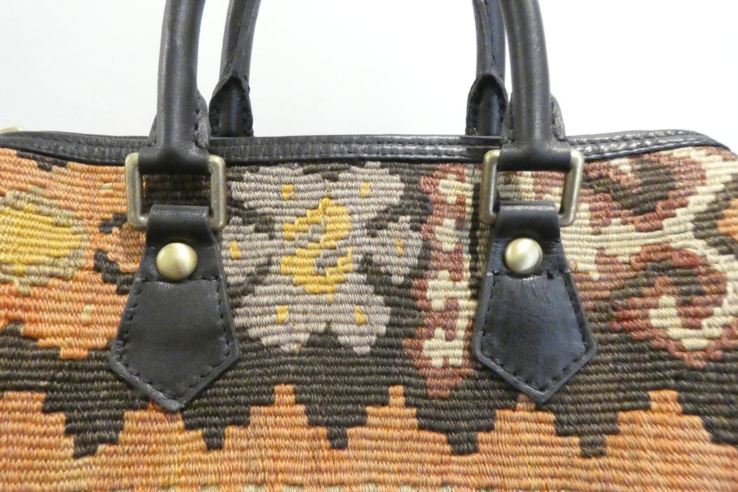 One-of-a-Kind Anatolian Kilim & Leather Shoulder Bag "Reyhan"- Rugs Direct 
