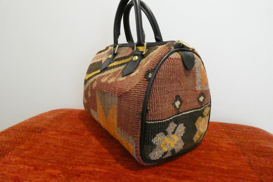 One-of-a-Kind Anatolian Kilim & Leather Shoulder Bag "Reyhan"- Rugs Direct 