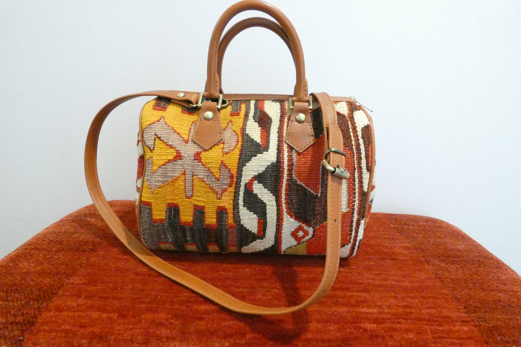 One-of-a-Kind Anatolian Kilim & Leather Shoulder Bag "Sedaf"-Rugs Direct
