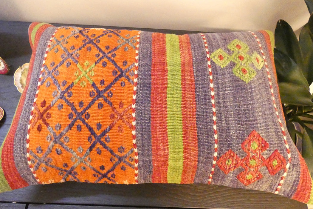 Handmade Anatolian Kilim Cushion Cover with Insert 40 x 60cm | Vintage Turkish Wool Lumbar Pillow | Organic Cotton Back- Rugs Direct New Zealand