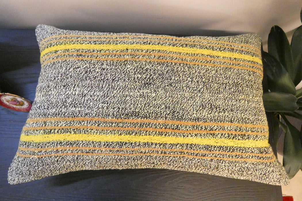 Handmade Anatolian Kilim Cushion Cover with Insert 40 x 60cm | Vintage Turkish Wool Lumbar Pillow | Organic Cotton Back - Rugs Direct New Zealand 