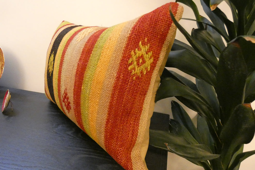 Handmade Anatolian Kilim Cushion Cover with Insert 40 x 60cm | Vintage Turkish Wool Lumbar Pillow | Organic Cotton Back - Rugs Direct New Zealand 