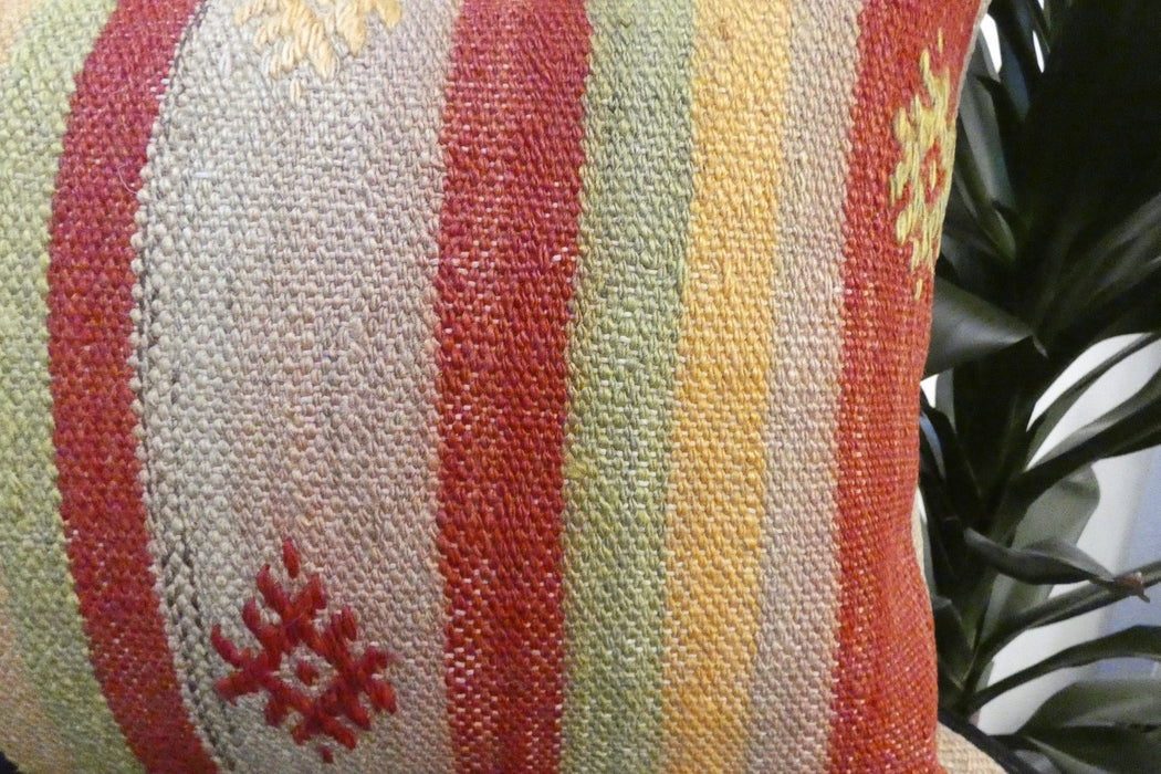 Handmade Anatolian Kilim Cushion Cover with Insert 40 x 60cm | Vintage Turkish Wool Lumbar Pillow | Organic Cotton Back - Rugs Direct New Zealand 